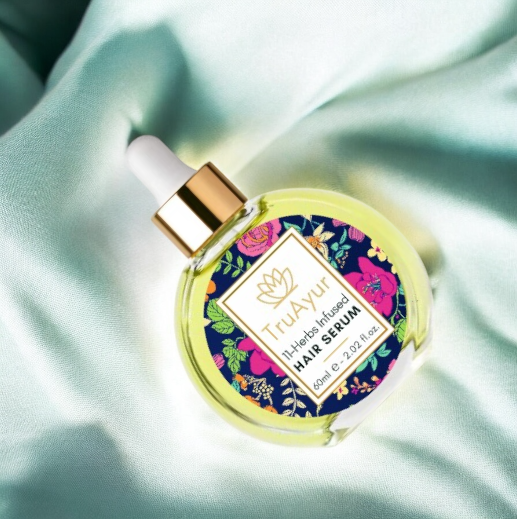 Ayurvedsko olje za lase z 11 zelišči za močnejše lase, ukrotitev skodranih las in sijoč lesk