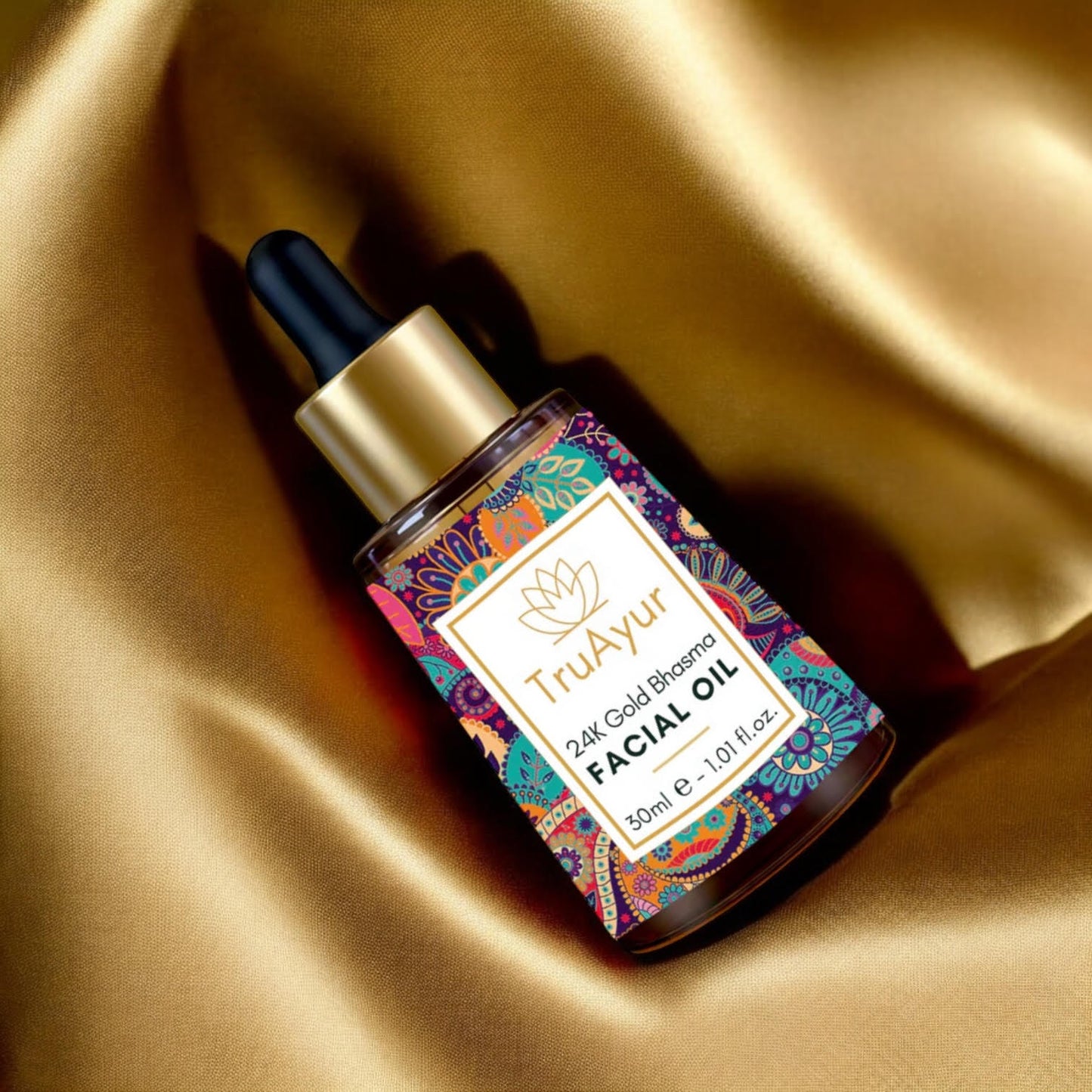 24-karatno zlato Ayurvedsko olje za obraz za globoko navlaženo, svilnato in sijočo kožo